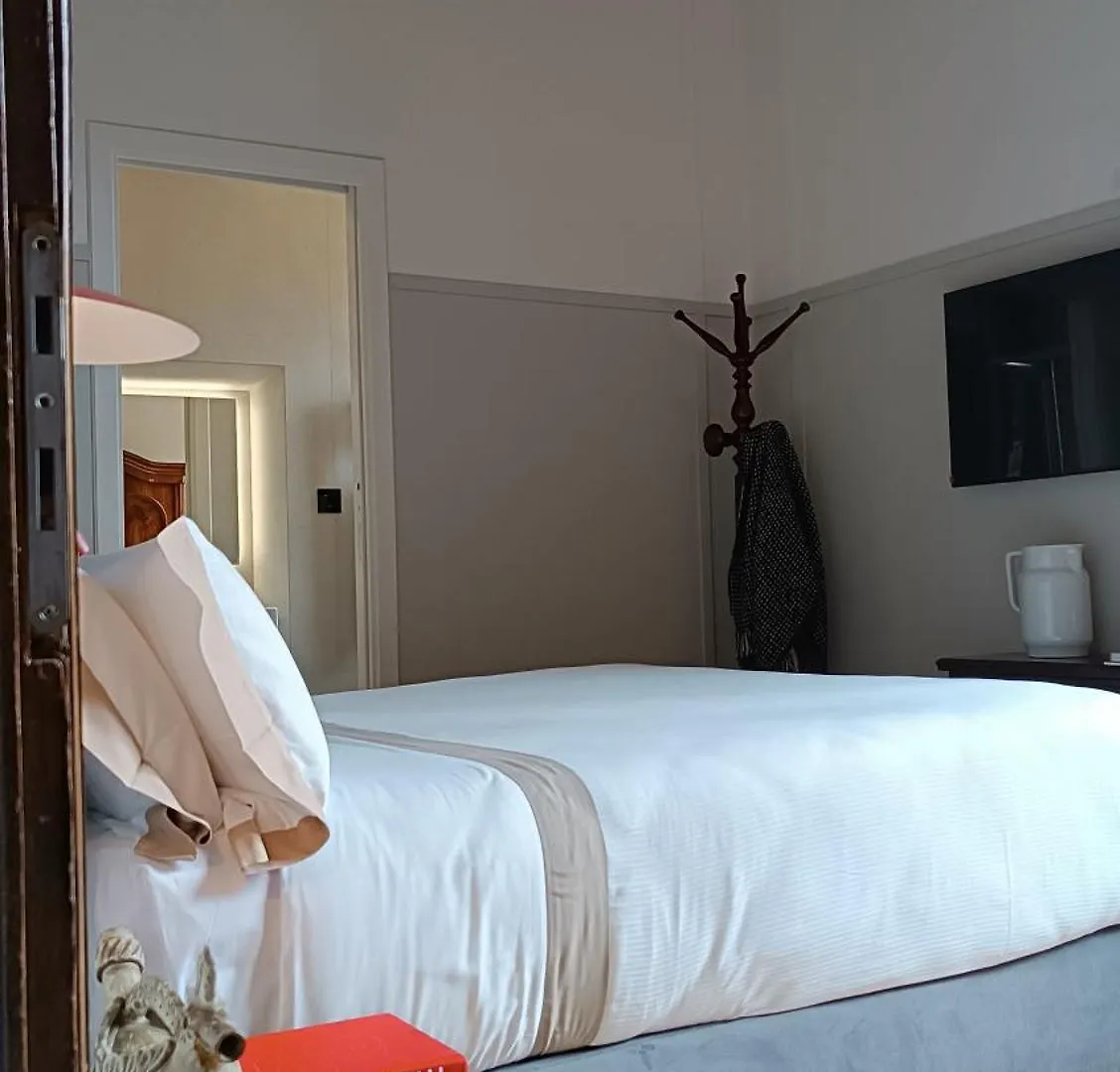 La Gabbia Del Grillo Apartments & Suites Floransa