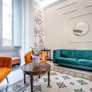 Apartment Three Via Roma, Florence